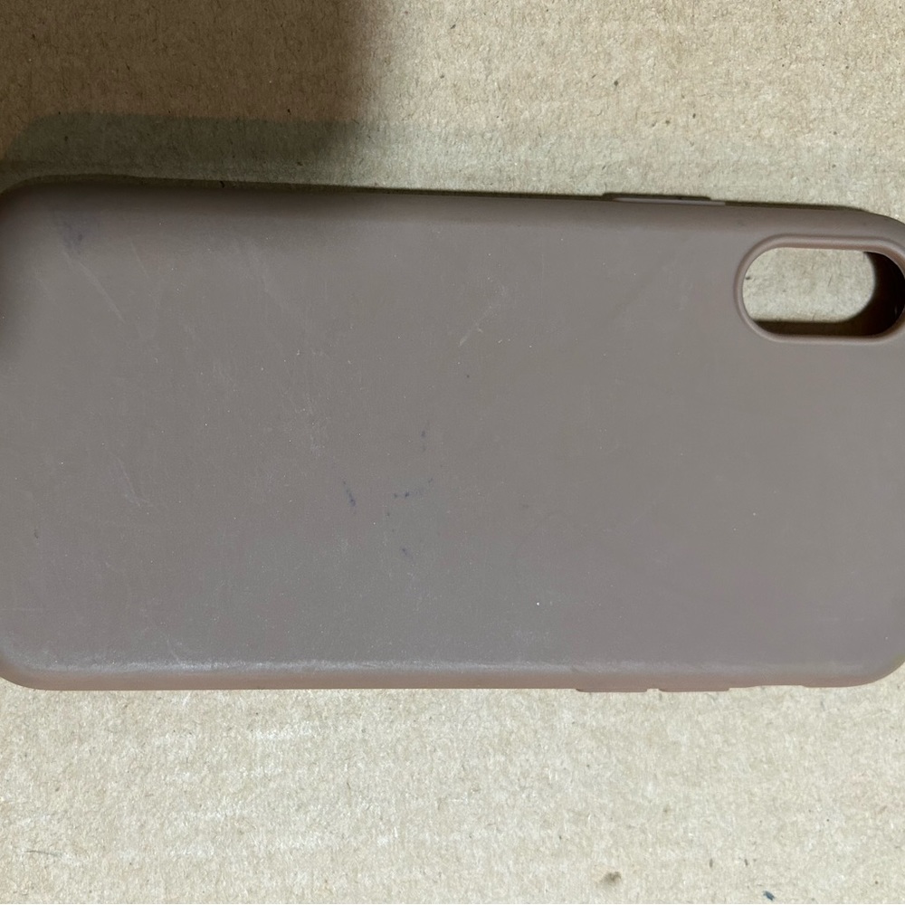 Phone case. - Picture 1 of 2